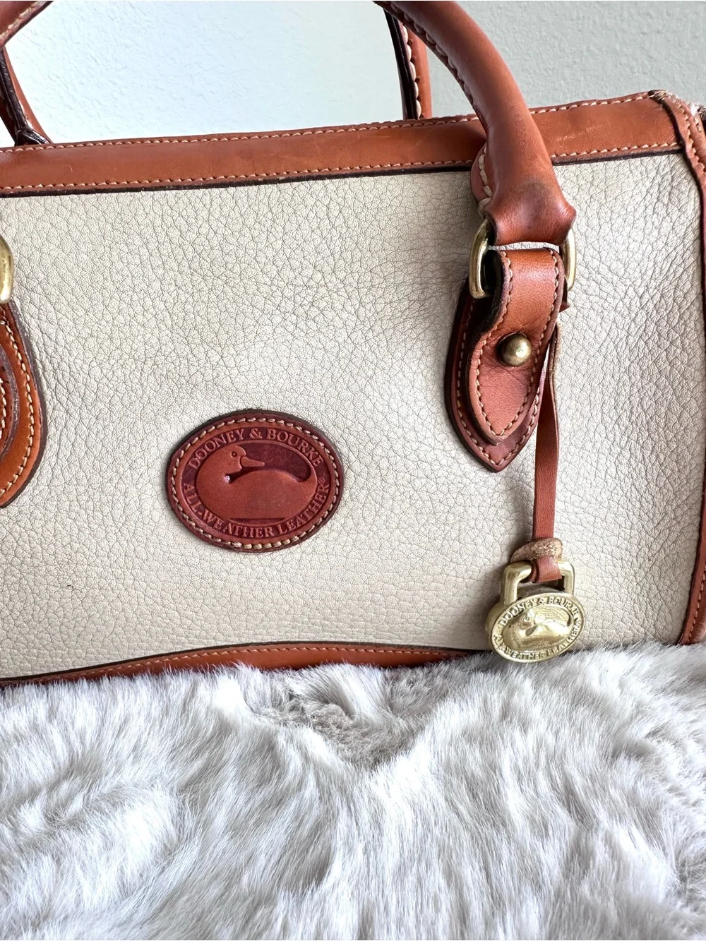 Dooney & Bourke Vintage Satchel Shoulder Bag ‘90s Tan Pebble Leather